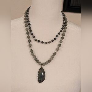 Two Piece Necklace Labradorite And Moon Stone .